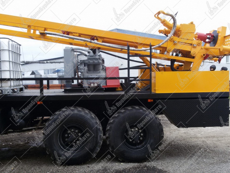 Буровая установка УРБ-2А2 на шасси КАМАЗ-43118 с компрессором 4ВУ-5/9