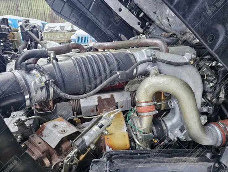 Самосвал HINO 700, 2017 года выпуска в рабочем состоянии