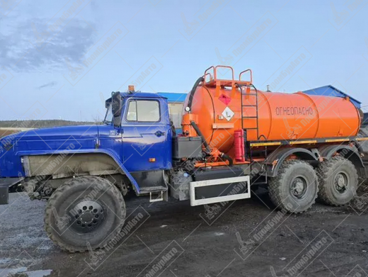 Автоцистерна вакуумная нефтепромысловая АКН-10 на шасси УРАЛ-4230, 2024 года выпуска