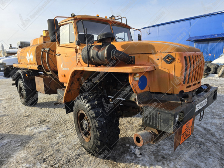 Автотопливозаправщик АТЗ-10 на шасси УРАЛ, 2005 года выпуска