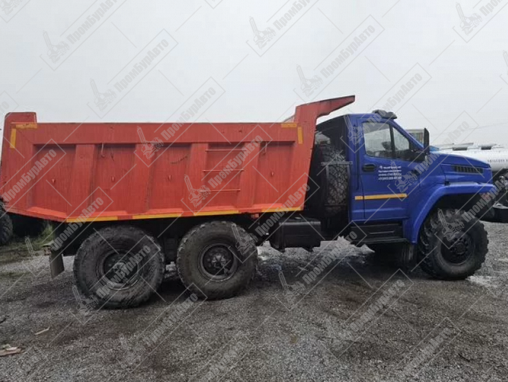 Самосвал на шасси УРАЛ 55571 NEXT, 2020 года выпуска в отличном состоянии