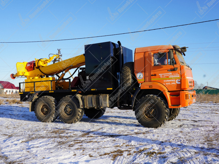 Буровая установка УРБ-2А2 с телескопической мачтой АЗА на шасси КАМАЗ-43118 с компрессором 4ВУ1-5/9