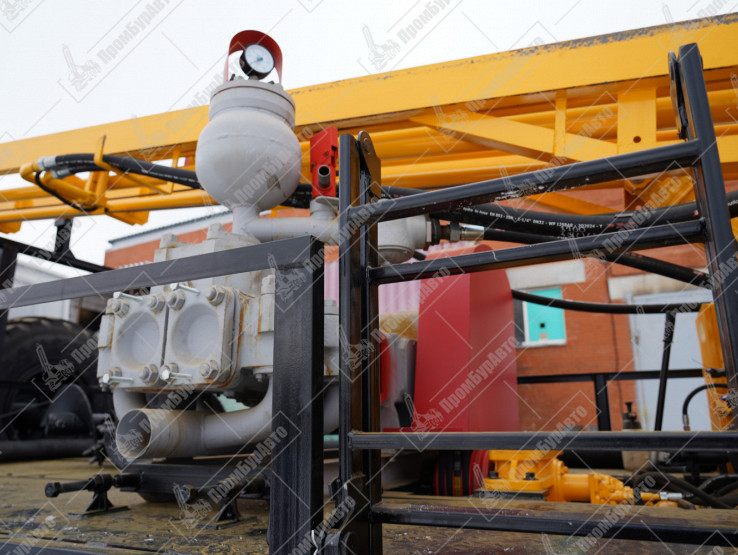 Буровая установка УРБ-2А2 на шасси УРАЛ NEXT 4320-72 с буровым насосом НБ-50
