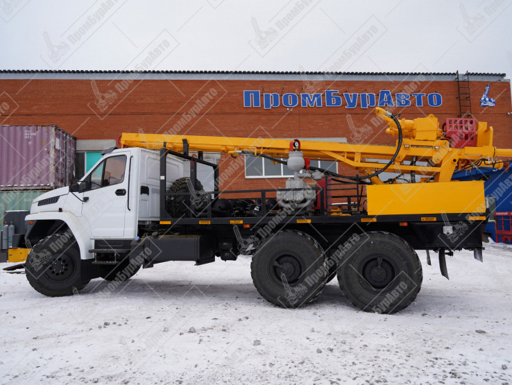 Буровая установка УРБ-2А2 под давальческое шасси УРАЛ-NEXT с буровым насосом НБ-50 с комплектом бурового инструмента 