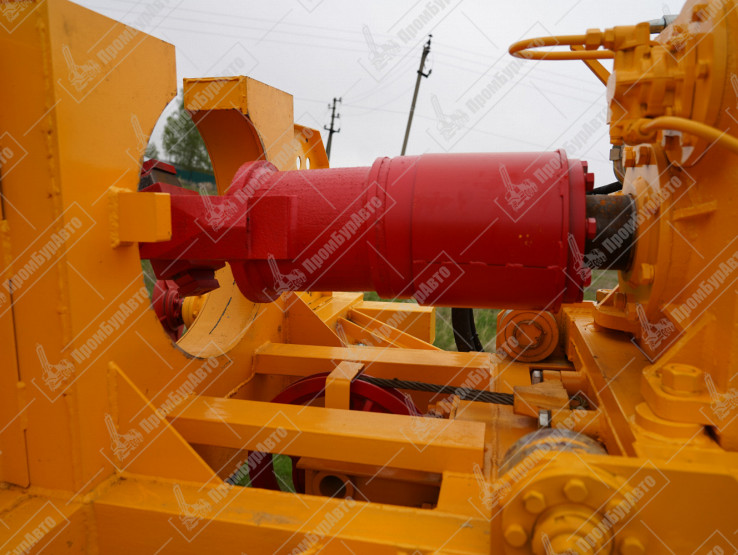 Буровая установка УРБ-2Д2 на шасси УРАЛ-4320 с компрессором KAISHAN RSCG-560/15 на гидравлической системе нового образца