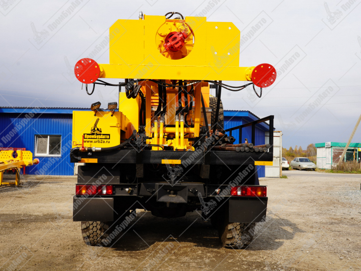 Буровая установка УРБ-2Д2 на шасси УРАЛ NEXT 4320-72 с компрессором с компрессором KAISHAN RSCG-560/15