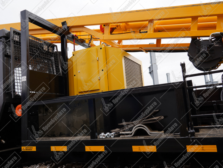 Буровая установка УРБ-4Т на базе трелевочного трактора ТЛП-4М-034 с компрессором АК-9/10