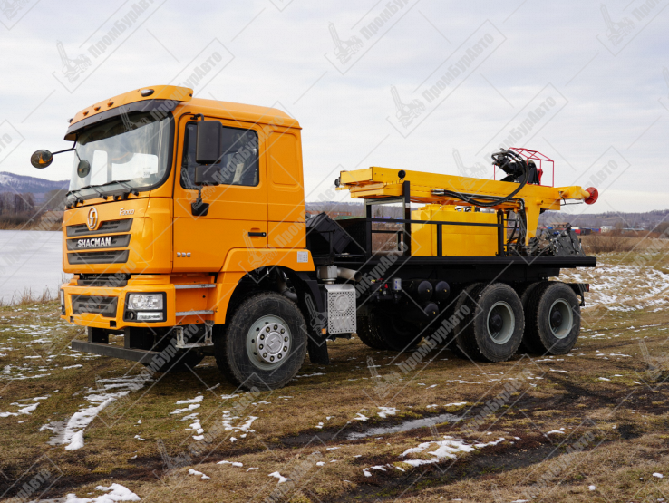 Буровая установка АЗА-3М на шасси Shacman F3000