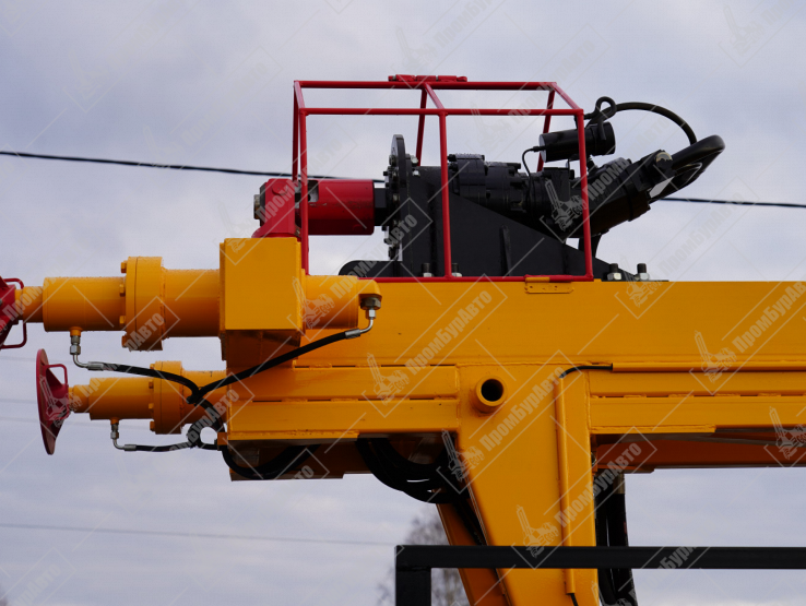 Буровая установка АЗА-3М на шасси Shacman F3000