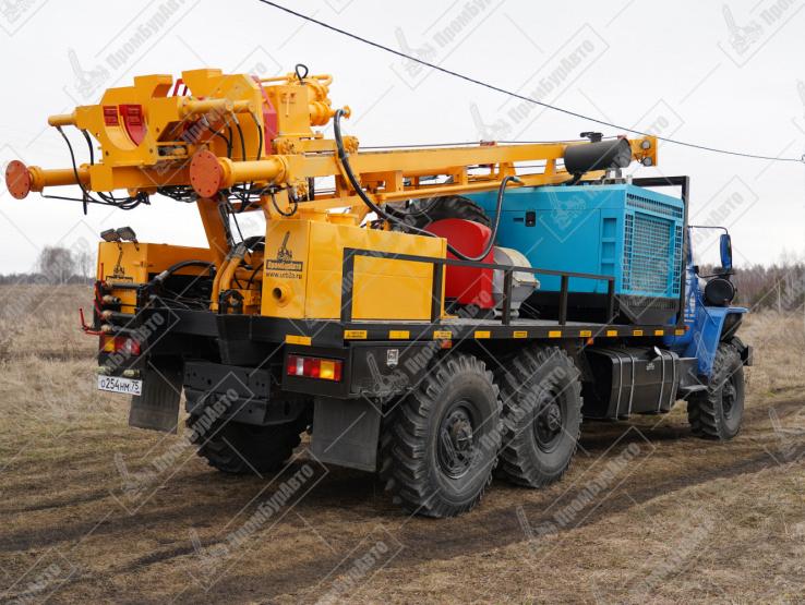 Буровая установка УРБ-2А2 на шасси УРАЛ 4320-60 с буровым насосом НБ-50 и компрессором DALI DLCY-15/15 В-Y