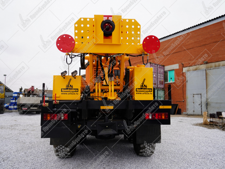 Буровая установка УРБ-2А2 на шасси УРАЛ NEXT 4320-72 с компрессором KAISHAN KSCG-400/12