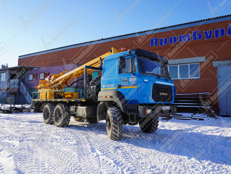 Буровая установка УРБ-2А2 на шасси УРАЛ 4320-80 с местом под установку компрессора и бурового насоса НБ-50