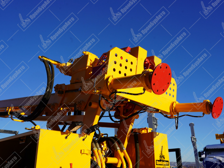 Буровая установка УРБ-2А2 на шасси УРАЛ 4320-80 с местом под установку компрессора и бурового насоса НБ-50