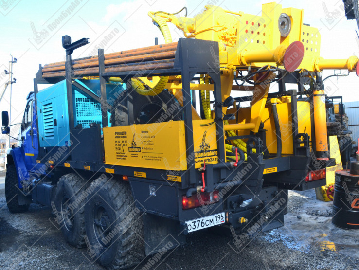 Буровая установка УРБ-2А2 на шасси УРАЛ NEXT 5557-5121-74 с винтовым компрессором DALI DLCY-15/15B-Y