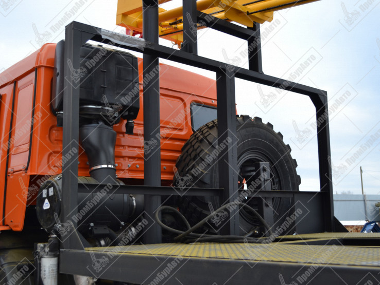 Буровая установка УРБ-2А2 на шасси КАМАЗ-43118-RR (Евро-5)  