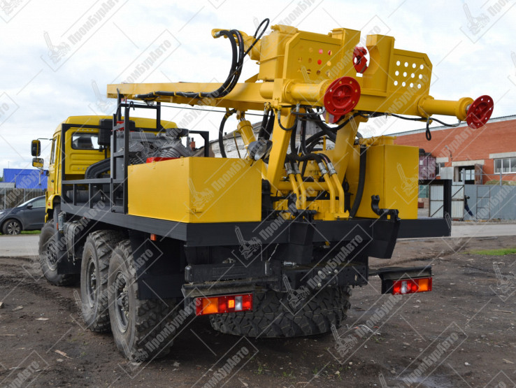 Буровая установка УРБ-2А2 на шасси КАМАЗ-43118 с 4ВУ