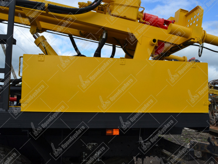 Буровая установка УРБ-2А2 на шасси КАМАЗ-43118 с 4ВУ