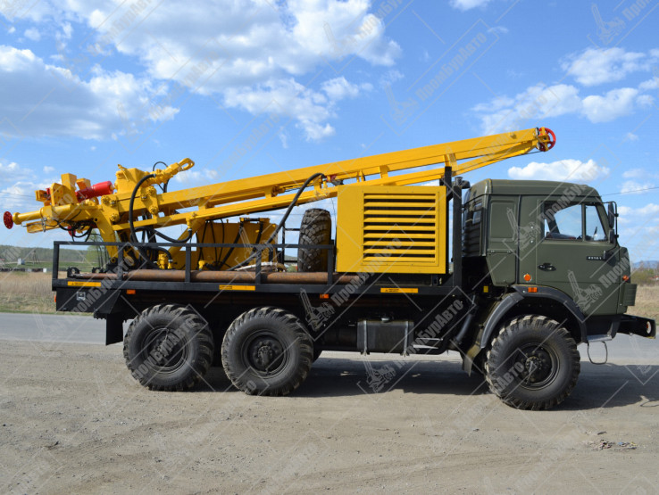 Буровая установка УРБ-2А2 с элементами УРБ-2Д3 на шасси КАМАЗ-4310 с компрессорной станцией КВ-12/12С и гидрозажимом МТ-ГЗ-3 (с труборазворотом) на модернизированной гидравлической системе