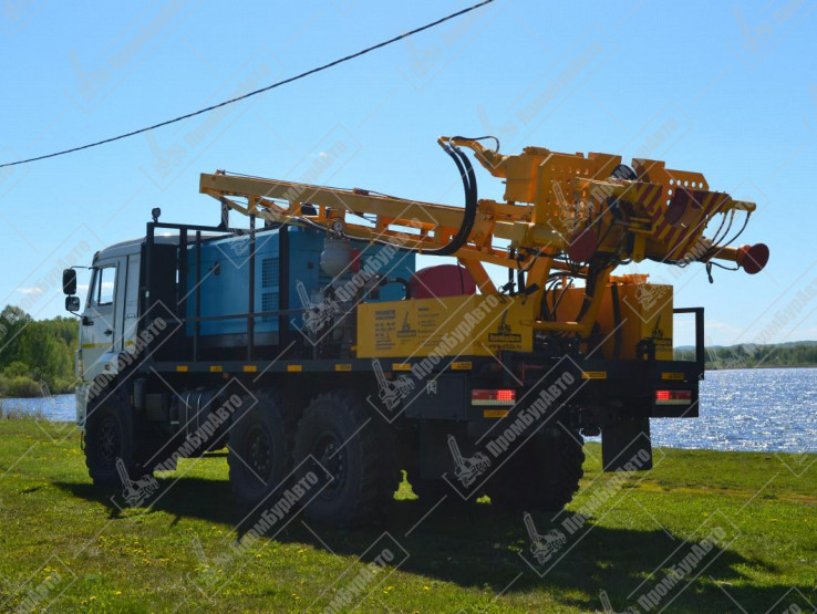Буровая установка УРБ-2А2 с элементами УРБ-2Д3 на шасси КАМАЗ 43118