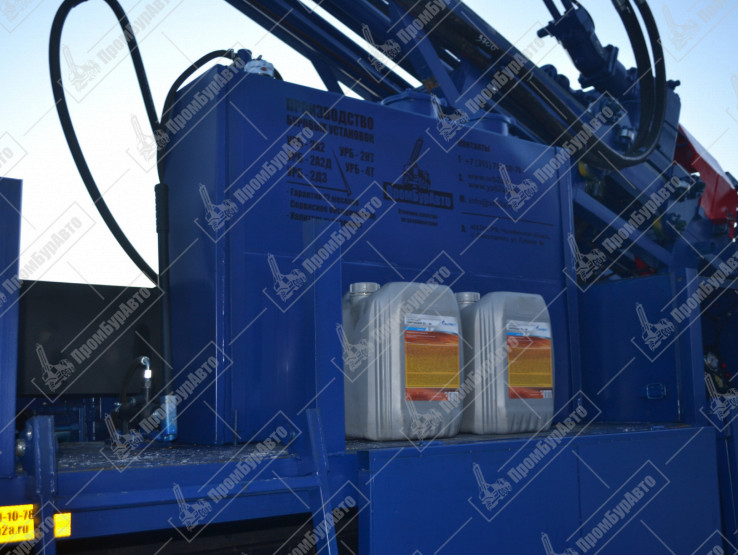 Буровая установка УРБ-2А2 на шасси КАМАЗ-43118 с компрессором ЗИФ КОМ10/10