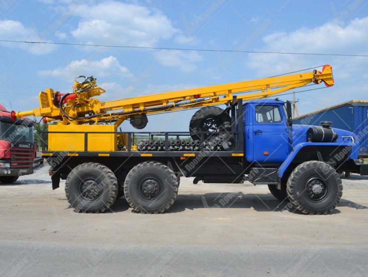 Буровая установка УРБ-2А2 с элементами  УРБ-2Д3 на шасси УРАЛ-4320 с гидравлической лебёдкой ЛБС-250