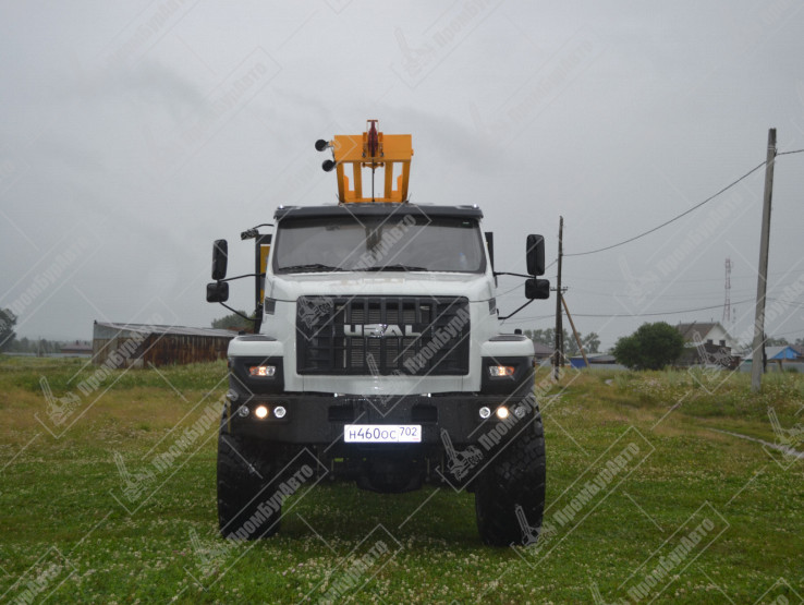 Буровая установка УРБ-2А2 на шасси УРАЛ NEXT 4320 (2024 г.в.) а компрессорным агрегатом КВ-12/12С