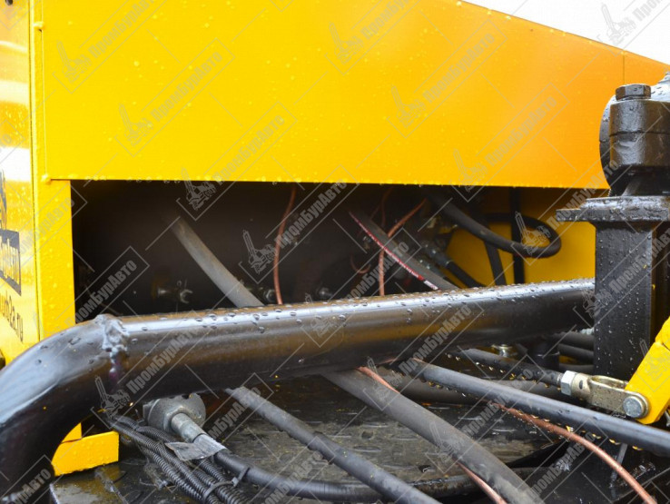 Буровая установка УРБ-2А2 с элементами УРБ-2Д3 на шасси КАМАЗ-5350 с компрессорной станцией DLCY-15/15B-C и буровым насосом НБ-50