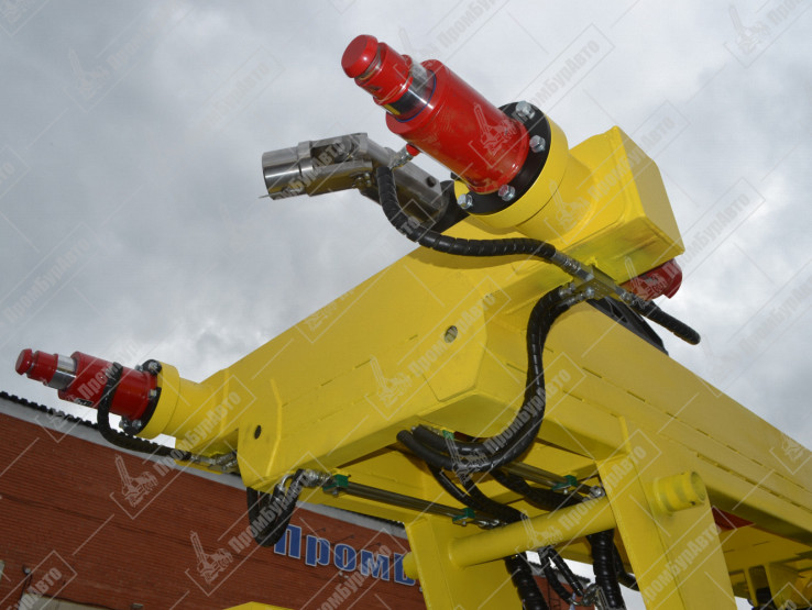 Буровая установка АЗА-3М на шасси УРАЛ-55571 с узлом для испытания анкеров 