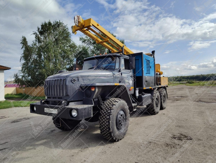Буровая установка УРБ-2А2 на шасси УРАЛ-4320 с компрессорным агрегатом DLCY-15/15 В