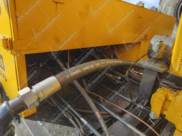 Буровая установка УРБ-2А2 на шасси УРАЛ-4320 с компрессорным агрегатом DLCY-15/15 В