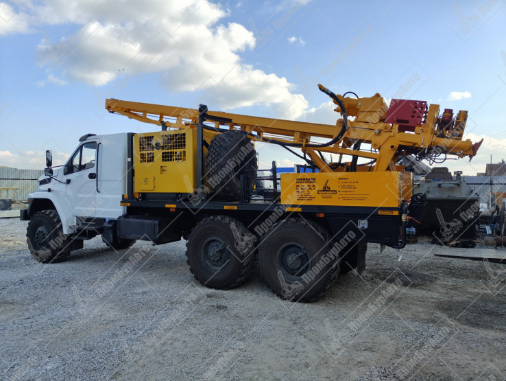 Буровая установка УРБ-2А2 на шасси УРАЛ NEXT-4320-6951-72Е5 с компрессором КВ-12/12С и трубозажимом ТЗГ-3 (с труборазворотом)