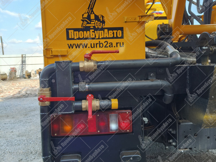 Буровая установка УРБ-2А2 на шасси УРАЛ NEXT-4320-6951-72Е5 с компрессором КВ-12/12С и трубозажимом ТЗГ-3 (с труборазворотом)