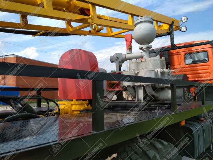 Буровая установка УРБ-2А2 на шасси КАМАЗ-43118 с буровым насосом НБ-50