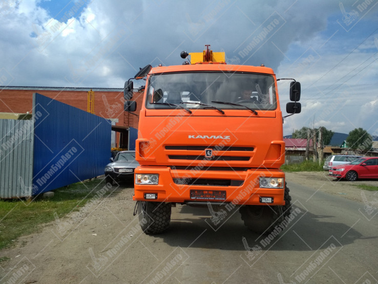 Буровая установка УРБ-2А2 на шасси КАМАЗ-43118 с буровым насосом НБ-50