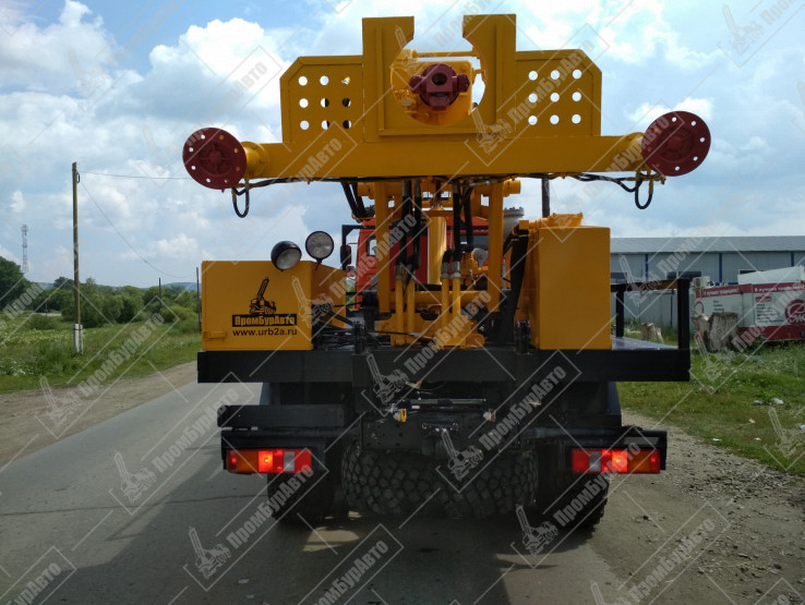 Буровая установка УРБ-2А2 на шасси КАМАЗ-43118 с буровым насосом НБ-50