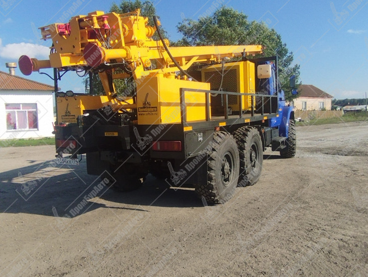 Буровая установка УРБ-2А2 на шасси УРАЛ NEXT с компрессором АК-12/10 и гидравлическим трубозажимом ТЗГ-3 (с труборазворотом)