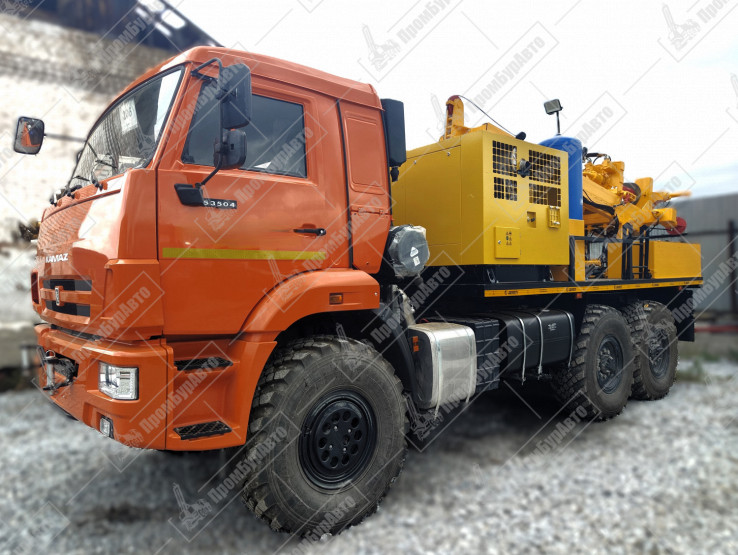 Буровая установка ПБУ-2 на шасси КАМАЗ-53504 (2024 г.в.) с  компрессором КВ-12/12С, гидравлической лебедкой ЛБС-250 и гидравлическим трубозажимом ТЗГ 2-10 на модернизированной гидравлической системе нового образца с комплектом бурового инструмента