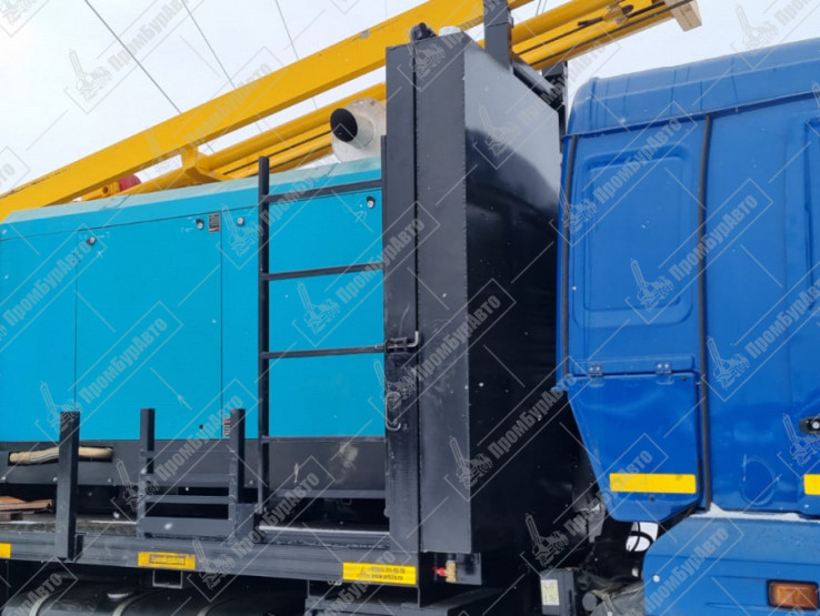Буровая установка УРБ-2А2 на шасси КАМАЗ-43118-RS (Евро-5) с компрессором DLCY 18/17 ВY  на модернизированной гидравлической системе нового образца