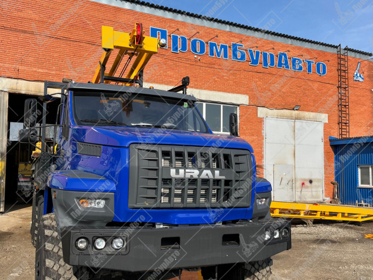 Буровая установка УРБ-2А2 на шасси УРАЛ NEXT 4320-72 с компрессором KAISHAN-KSCG-560/15