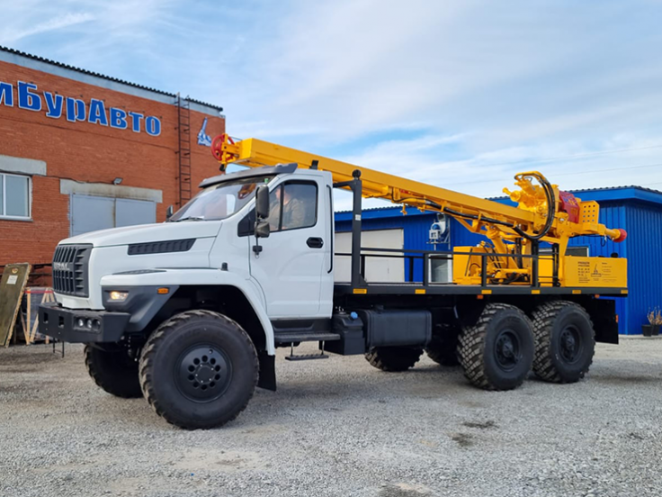 Буровая установка УРБ-2А2 на шасси УРАЛ NEXT-4320 