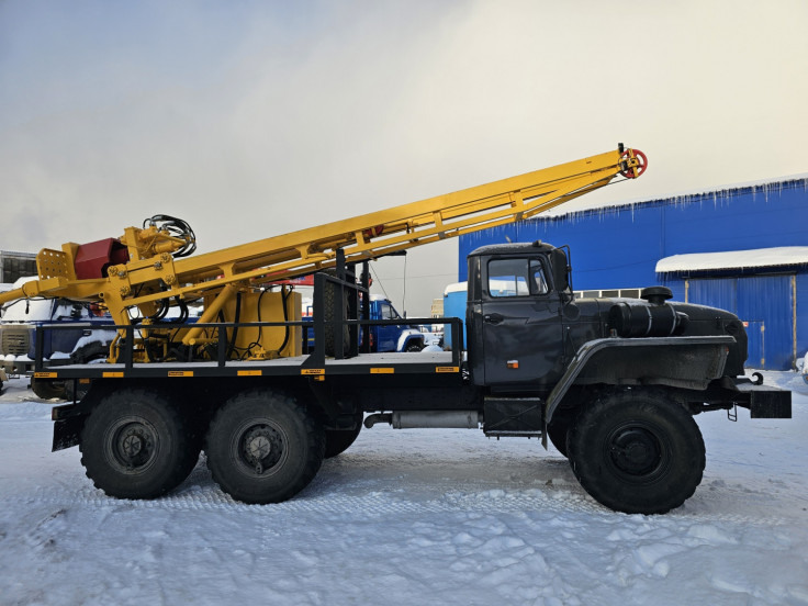 Буровая установка УРБ-2Д2 с элементами 2Д3 на  шасси УРАЛ-4320