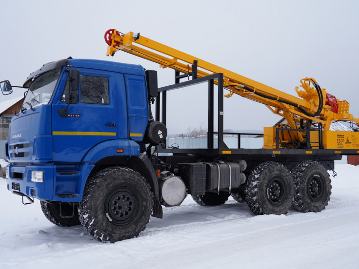 Буровая установка УРБ-2А2 на шасси КАМАЗ 43118