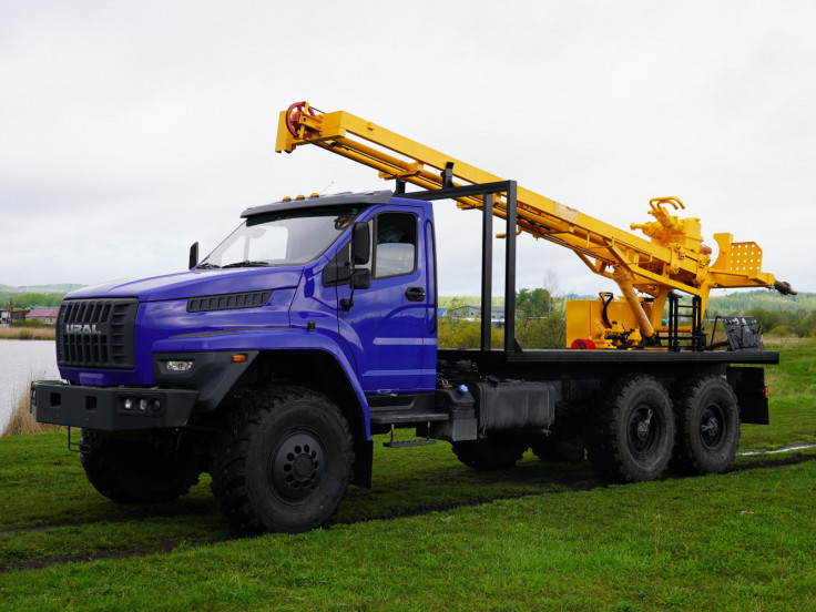 Буровая установка УРБ-2Д2 на шасси УРАЛ NEXT 4320 (без дополнительного оборудования)