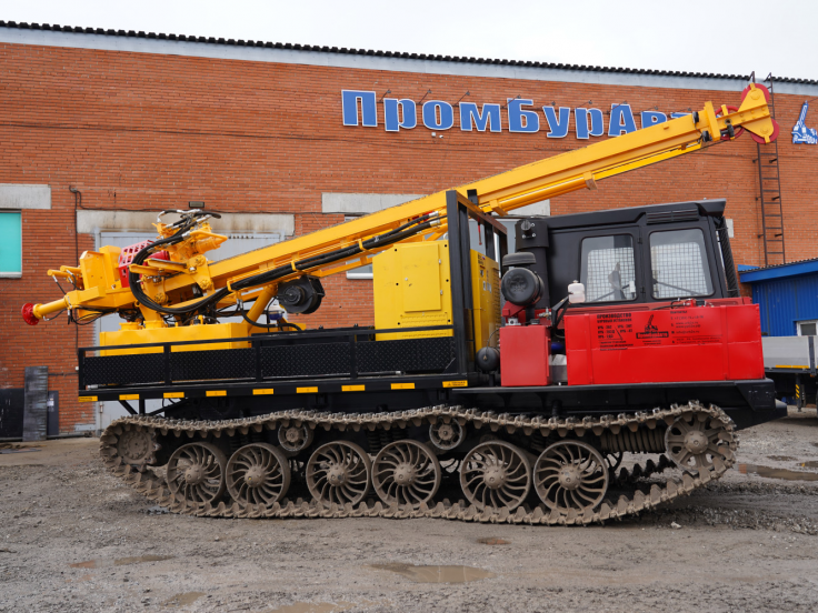 Буровая установка УРБ-4Т на базе трелевочного трактора ТЛП-4М-034 с компрессором АК-9/10
