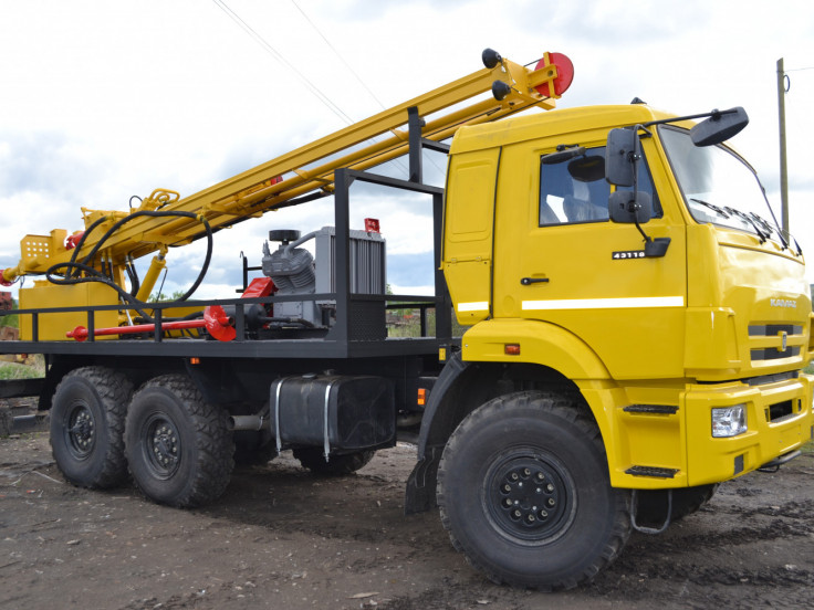 Буровая установка УРБ-2А2 на шасси КАМАЗ-43118 с 4ВУ