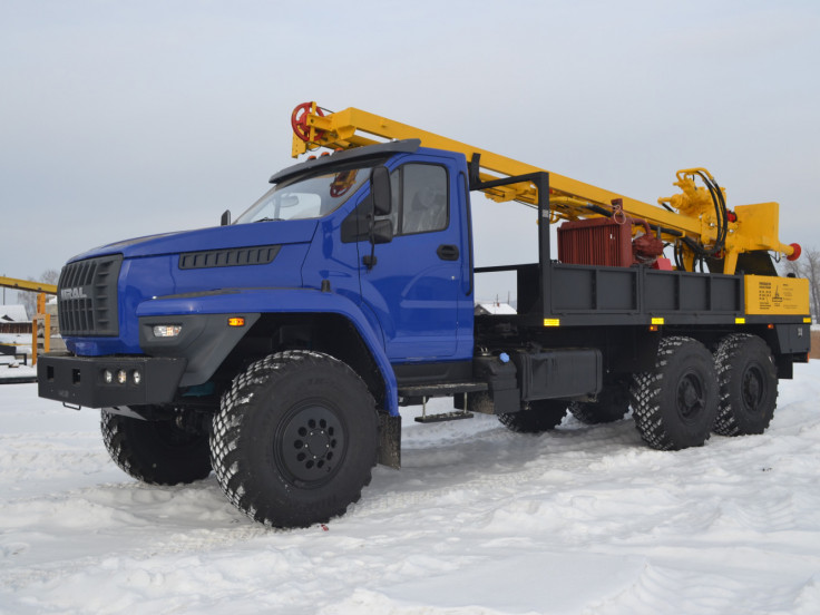 Буровая установка УРБ-2А2 на шасси УРАЛ  NEXT 5557 с компрессором 4ВУ1-5/9