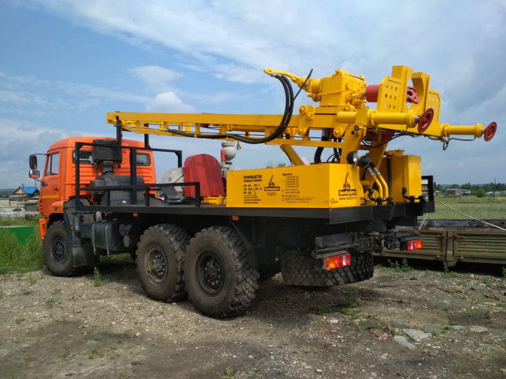 Буровая установка УРБ-2А2 на шасси КАМАЗ-43118 с буровым насосом НБ-50