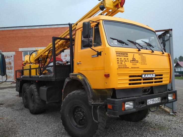 Буровая установка УРБ-2А2 шасси КАМАЗ 43114 с буровым насосом НБ-50